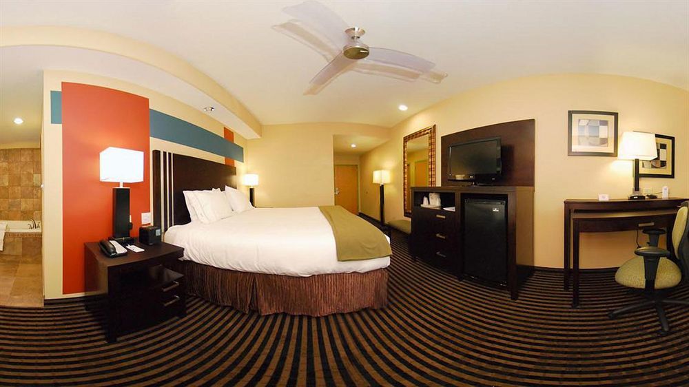 Holiday Inn Express Hotel & Suites La Place By Ihg Exterior photo